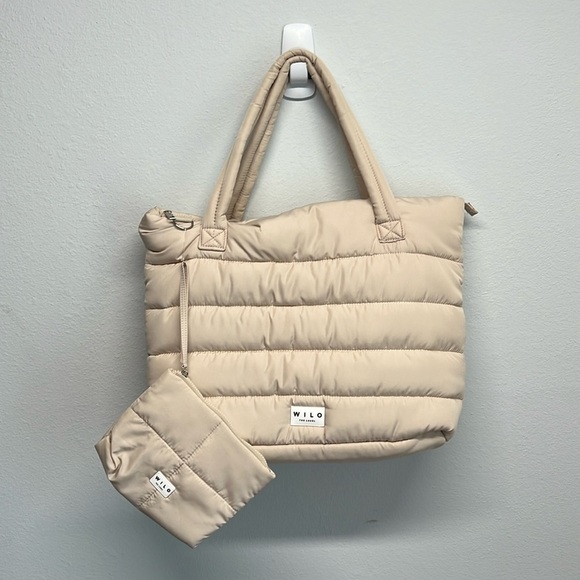 Wilo The Label Handbags - Wilo The Label The Label Puffer Tote Bag (Beige) w/ Carry-On Sleeve